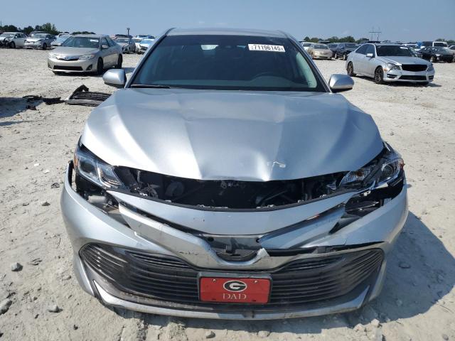 4T1C11AK9LU896954 - 2020 TOYOTA CAMRY LE SILVER photo 5