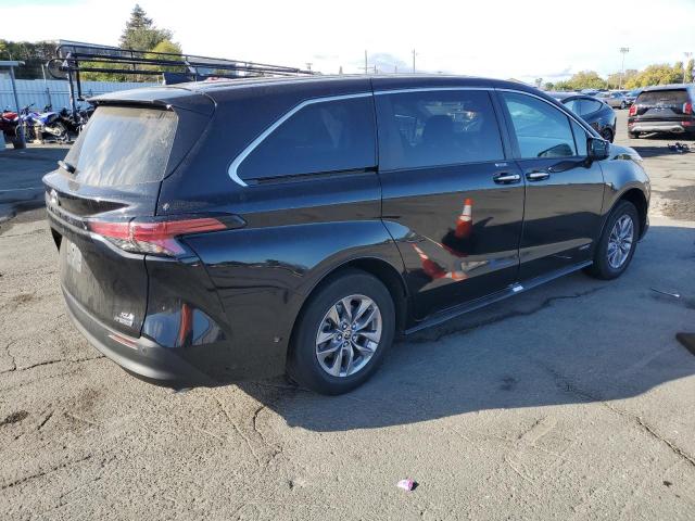 5TDYRKEC0MS018024 - 2021 TOYOTA SIENNA XLE 黑色 照片 3