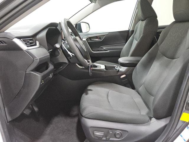 4T3RWRFV4MU030827 - 2021 TOYOTA RAV4 XLE GRAY photo 7