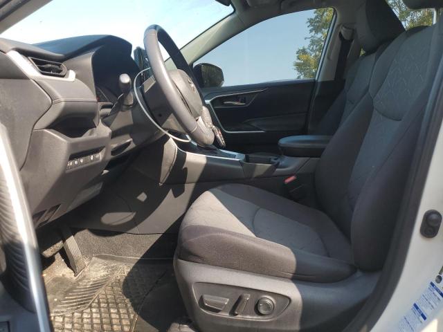 2T3R1RFV8MC196770 - 2021 TOYOTA RAV4 XLE WHITE photo 7