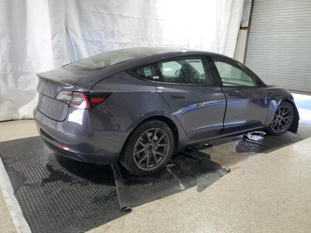 5YJ3E1EA6PF429905 - 2023 TESLA MODEL 3 GRAY photo 3