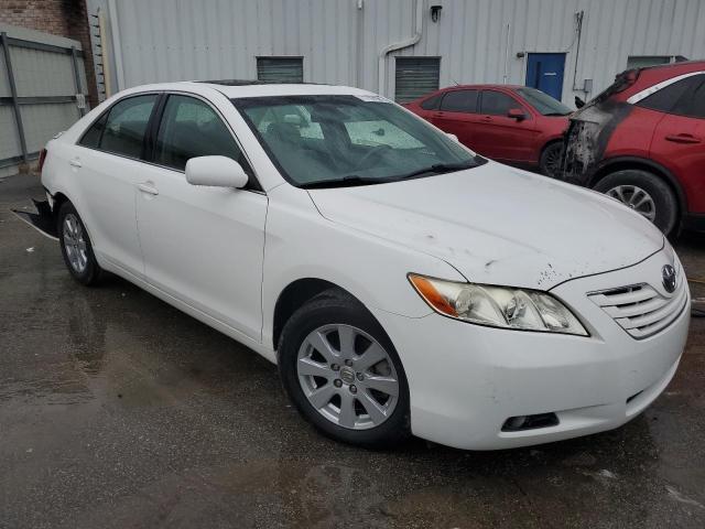 JTNBE46K173036455 - 2007 TOYOTA CAMRY CE WHITE photo 4