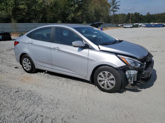 KMHCT4AEXHU326281 - 2017 HYUNDAI ACCENT SE SILVER photo 4