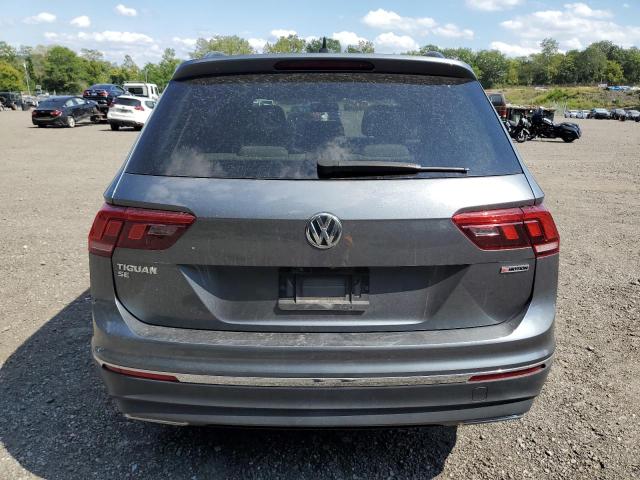 3VV2B7AX8LM094378 - 2020 VOLKSWAGEN TIGUAN SE 灰色 照片 6