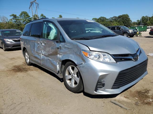 5TDKZ3DC1KS991763 - 2019 TOYOTA SIENNA LE SILVER photo 4