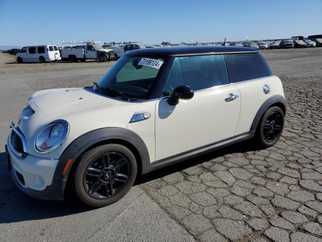 2013 MINI COOPER S, 