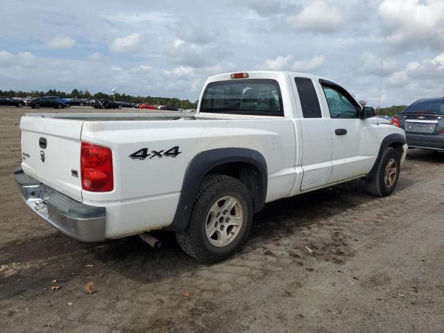 1D7HW42N56S704750 - 2006 DODGE DAKOTA SLT WHITE photo 3