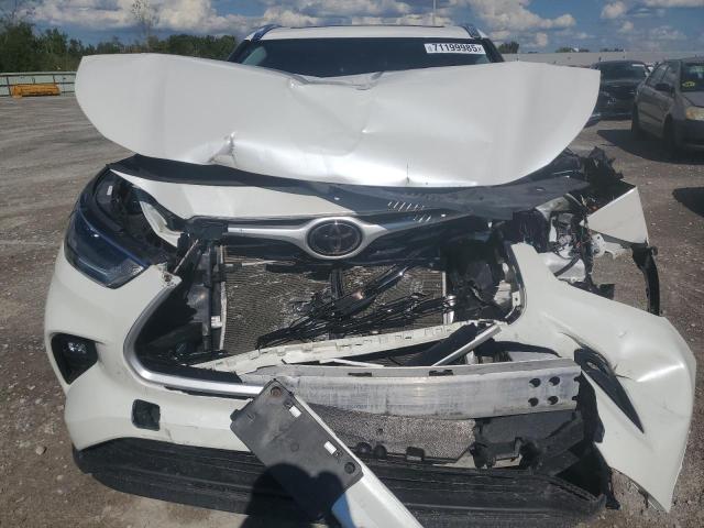 5TDGZRBHXMS126056 - 2021 TOYOTA HIGHLANDER XLE Biały zdjęcie 12