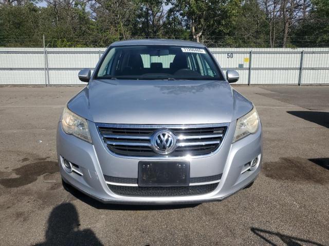 WVGBV7AX5AW522938 - 2010 VOLKSWAGEN TIGUAN SE 银色 照片 5