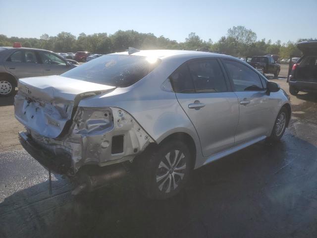 JTDEAMDE3N3009216 - 2022 TOYOTA COROLLA LE SILVER photo 3