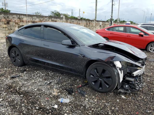 5YJ3E1EA1RF724493 - 2024 TESLA MODEL 3 BLACK photo 4