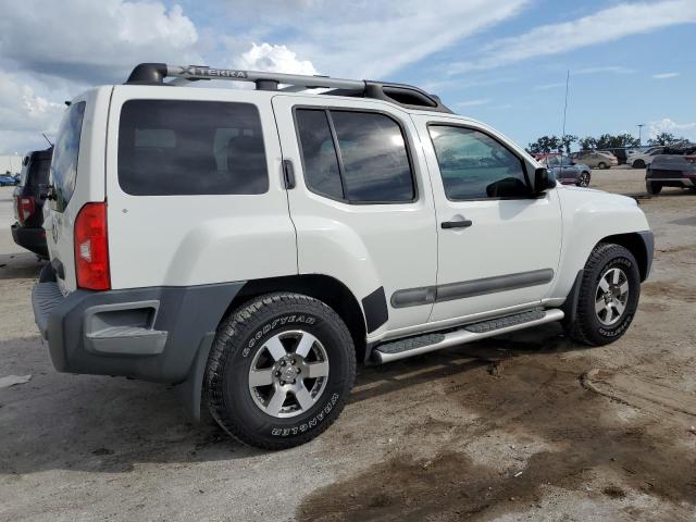 5N1AN0NW9DN824621 - 2013 NISSAN XTERRA X WHITE photo 3