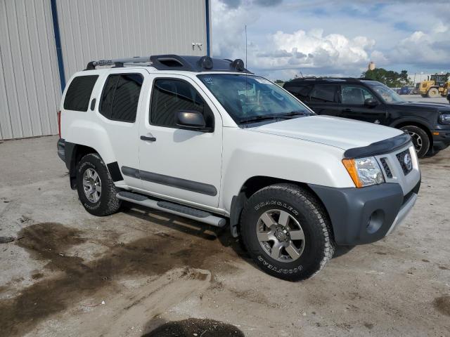 5N1AN0NW9DN824621 - 2013 NISSAN XTERRA X WHITE photo 4