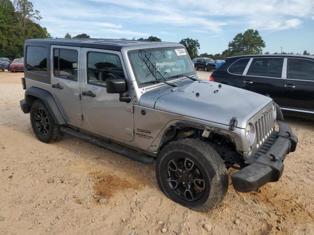 1C4BJWDG6HL520522 - 2017 JEEP WRANGLER U SPORT SILVER photo 4