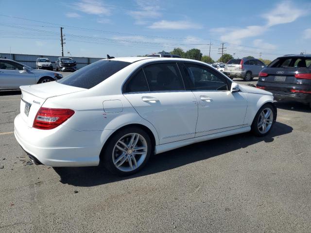WDDGF8ABXDG019945 - 2013 MERCEDES-BENZ C 300 4MATIC WHITE photo 3