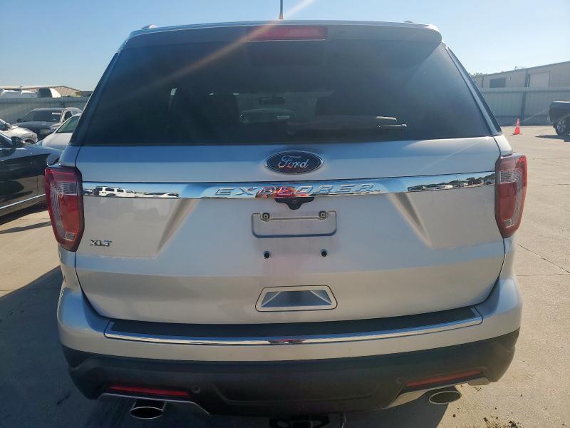 1FM5K7D84JGC54291 - 2018 FORD EXPLORER XLT Silber Foto 6