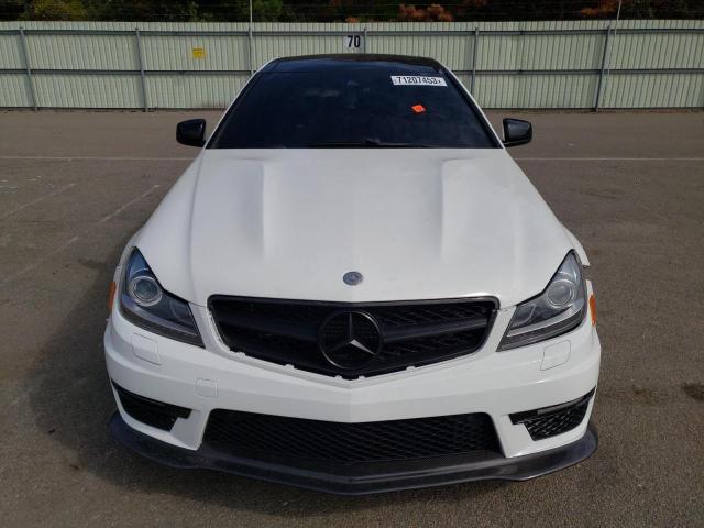 WDDGJ7HB1DG043386 - 2013 MERCEDES-BENZ C 63 AMG WHITE photo 5