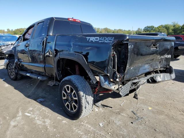 5TFUW5F15GX582031 - 2016 TOYOTA TUNDRA DOUBLE CAB SR/SR5 BLACK photo 2