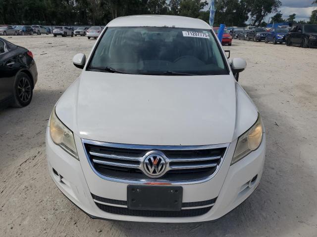 WVGBV7AX9BW535015 - 2011 VOLKSWAGEN TIGUAN S WHITE photo 5