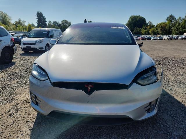 5YJXCDE2XJF116686 - 2018 TESLA MODEL X SILVER photo 5