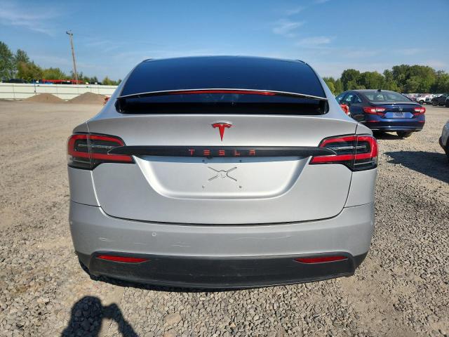 5YJXCDE2XJF116686 - 2018 TESLA MODEL X SILVER photo 6