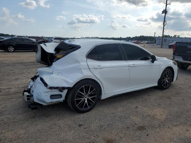 4T1G11AK1RU260216 - 2024 TOYOTA CAMRY SE NIGHT SHADE WHITE photo 3