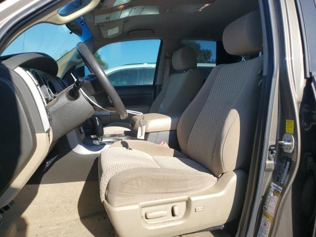 5TFUY5F17AX135931 - 2010 TOYOTA TUNDRA DOUBLE CAB SR5 GRAY photo 7