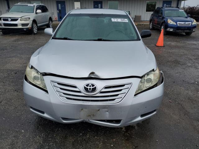 4T4BE46K99R076978 - 2009 TOYOTA CAMRY BASE Сріблястий фото 5