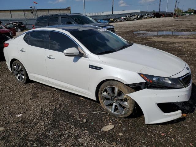 5XXGR4A65CG048286 - 2012 KIA OPTIMA SX WHITE photo 4