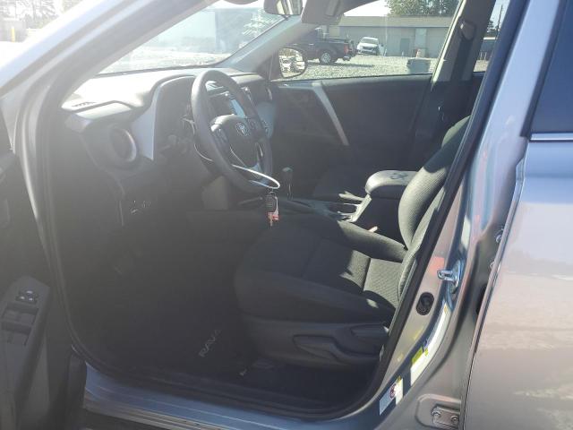 2T3ZFREV0HW384982 - 2017 TOYOTA RAV4 LE Күміс фото 7