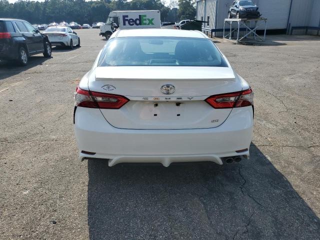 4T1B11HK7JU057948 - 2018 TOYOTA CAMRY L WHITE photo 6