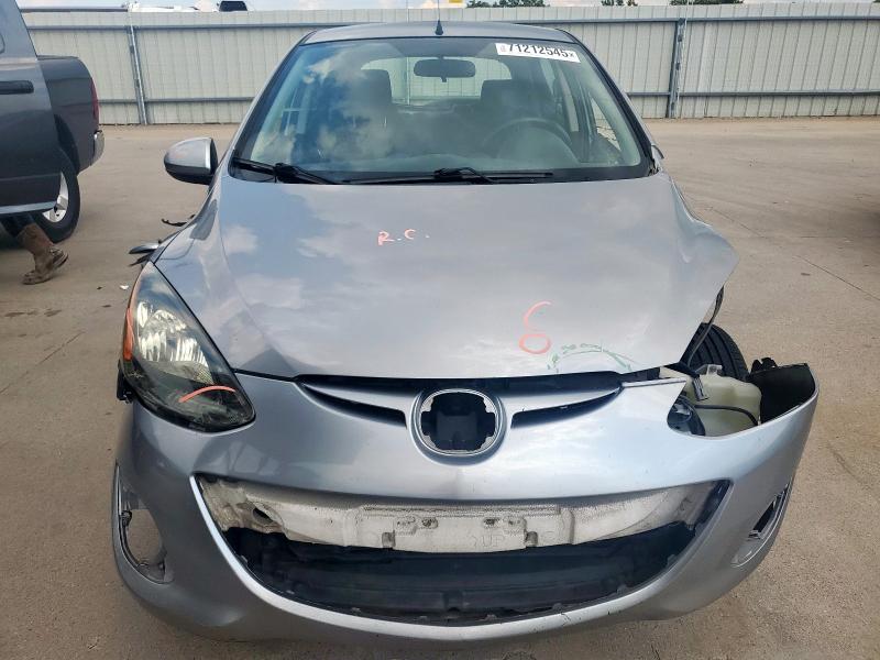 JM1DE1LZ2D0163144 - 2013 MAZDA MAZDA2 SILVER photo 5