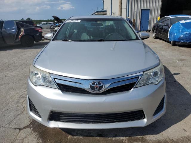 4T4BF1FK2CR221555 - 2012 TOYOTA CAMRY BASE SILVER photo 5