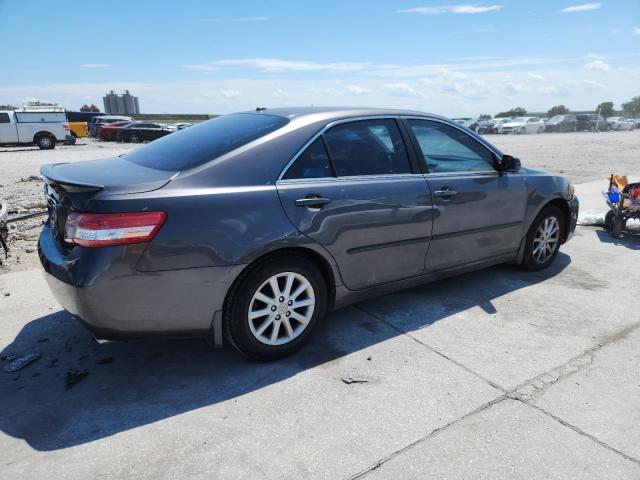4T4BF3EKXBR197713 - 2011 TOYOTA CAMRY BASE GRAY photo 3