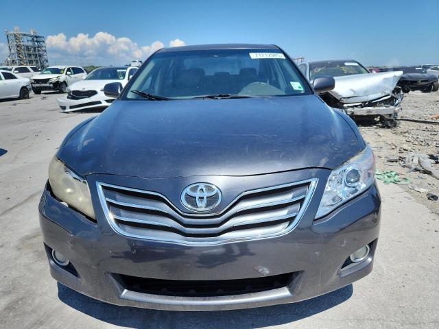 4T4BF3EKXBR197713 - 2011 TOYOTA CAMRY BASE GRAY photo 5