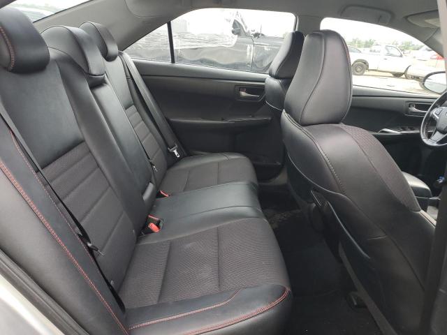 4T1BF1FK7GU177388 - 2016 TOYOTA CAMRY LE SILVER photo 10