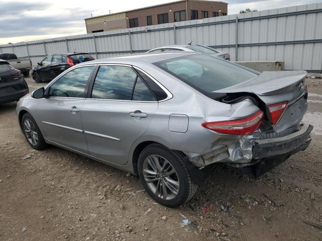 4T1BF1FK7GU177388 - 2016 TOYOTA CAMRY LE SILVER photo 2