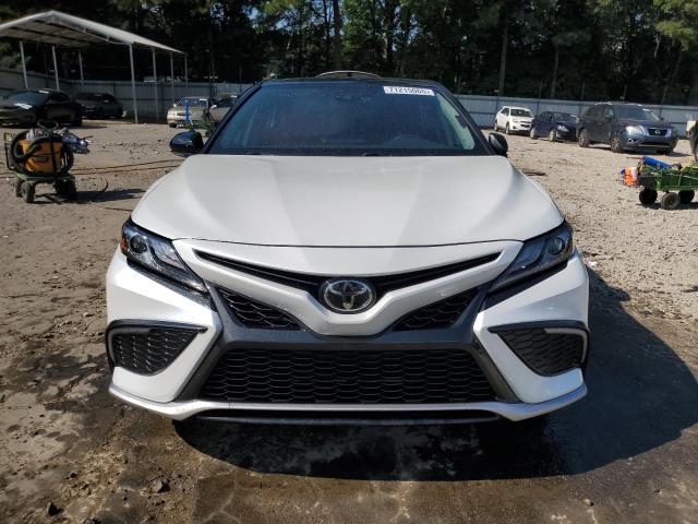 4T1K61AK4NU074711 - 2022 TOYOTA CAMRY XSE WHITE photo 5