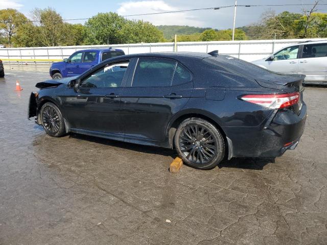 4T1G11AK5LU393438 - 2020 TOYOTA CAMRY SE BLACK photo 2