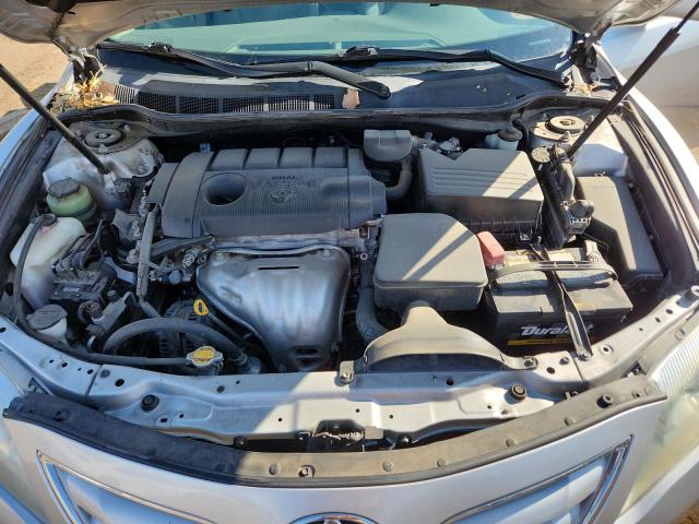 4T4BF3EK7BR179864 - 2011 TOYOTA CAMRY BASE فضي صورة 11
