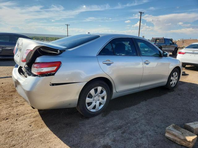 4T4BF3EK7BR179864 - 2011 TOYOTA CAMRY BASE فضي صورة 3