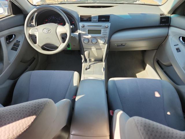 4T4BF3EK7BR179864 - 2011 TOYOTA CAMRY BASE فضي صورة 8