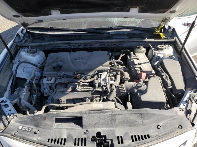 4T1B11HK6JU118688 - 2018 TOYOTA CAMRY L WHITE photo 11