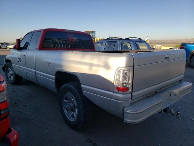 3B7KC22W9WG186445 - 1998 DODGE RAM 2500 C SILVER photo 2