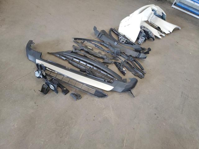 JTMWFREV4GJ064029 - 2016 TOYOTA RAV4 XLE WHITE photo 13