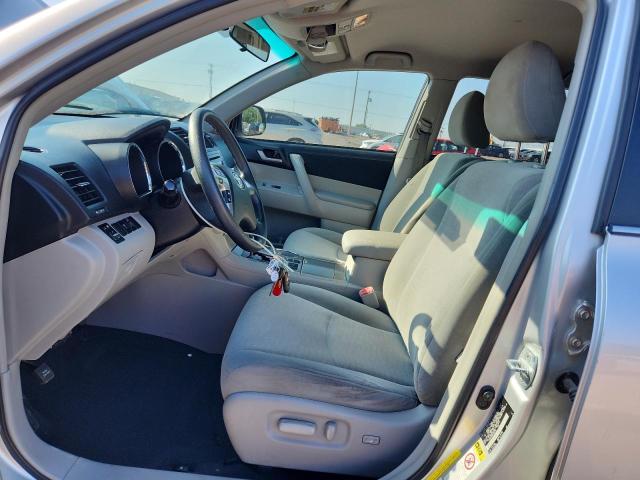 5TDZA3EH6CS025149 - 2012 TOYOTA HIGHLANDER BASE فضي صورة 7