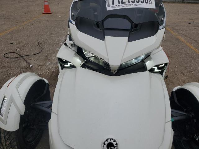 2BXREDD27JV000118 - 2018 CAN-AM SPYDER ROA F3-T WHITE photo 10