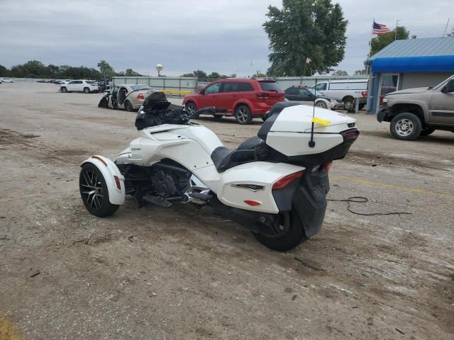 2BXREDD27JV000118 - 2018 CAN-AM SPYDER ROA F3-T WHITE photo 3