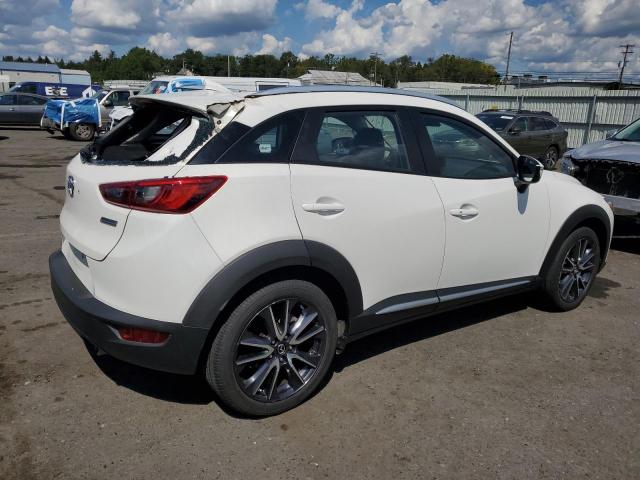 JM1DKFD78J0331545 - 2018 MAZDA CX-3 GRAND TOURING WHITE photo 3