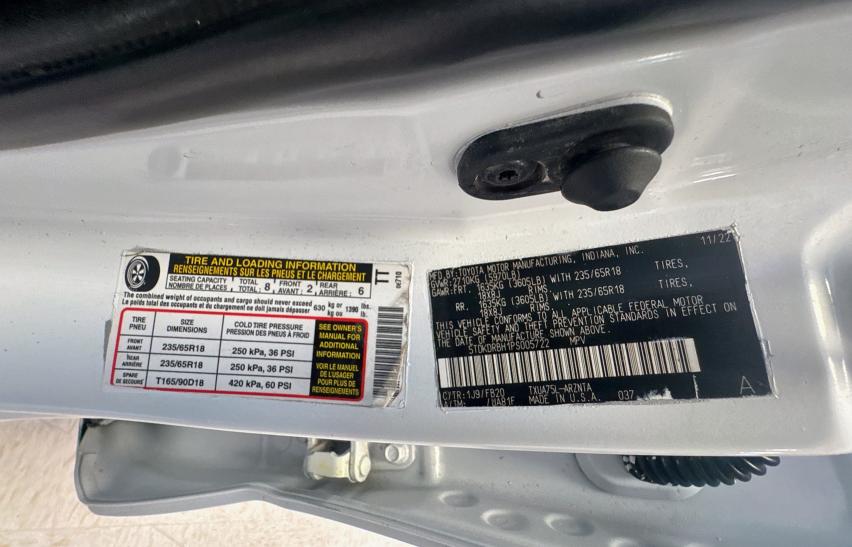 5TDKDRBH1PS005722 - 2023 TOYOTA HIGHLANDER L WHITE photo 10